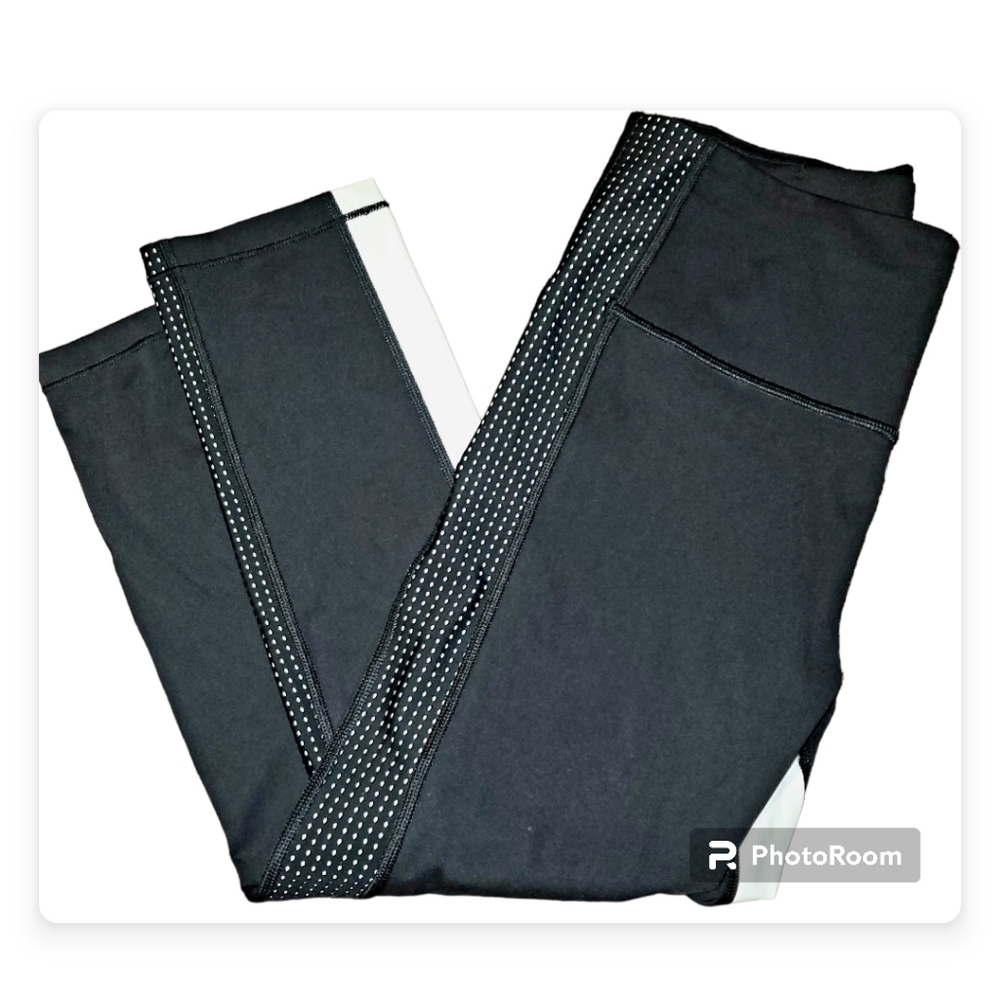 Athleta mesh Capri